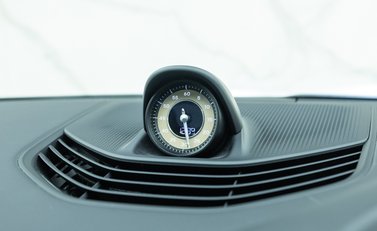 Porsche Taycan TURBO S 24