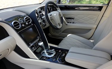 Bentley Flying Spur W12 Mulliner 22