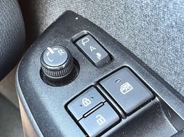 Toyota Yaris 1.5 Yaris Dynamic HEV CVT 5dr 62