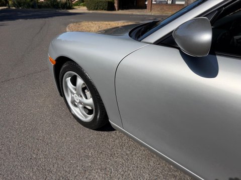 Porsche Boxster 2.7 986 2dr 25