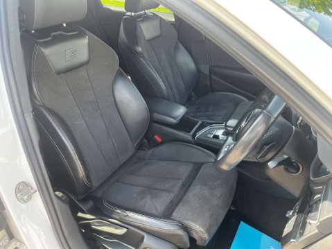 Audi A4 2.0 A4 Black Edition 35 TFSI Semi-Auto 4dr 9