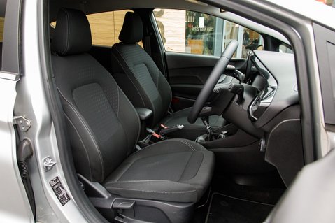 Ford Fiesta TITANIUM 29