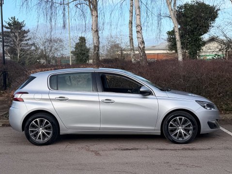 Peugeot 308 1.6 308 Allure HDi Blue S/S 5dr 9