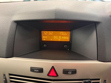 Vauxhall Astra 1.8i 16v Life 5dr 21