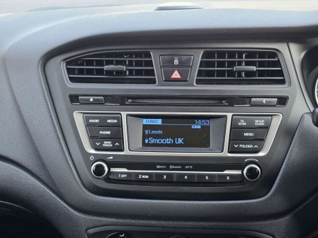 Hyundai i20 1.4 SE Hatchback 5dr Petrol Auto Euro 6 (100 ps) 29