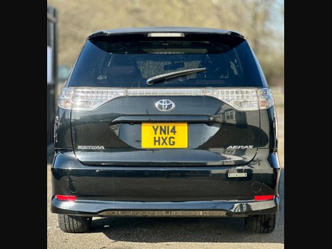 Toyota Estima 8
