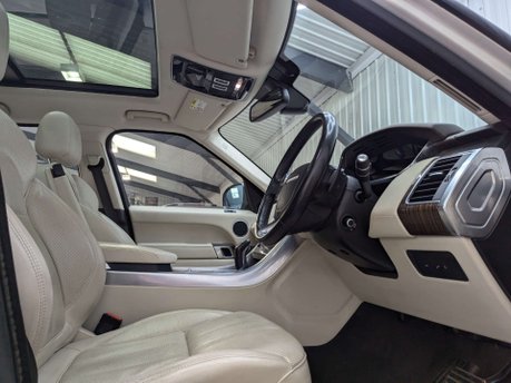 Land Rover Range Rover Sport 3.0 Range Rover Sport HSE Dynamic SDV6 Auto 4WD 5dr 49
