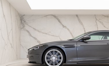 Aston Martin DBS 23