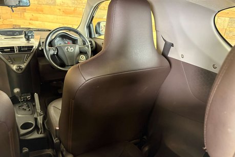 Toyota Iq 1.0 VVT-i 2 Hatchback 3dr Petrol Multidrive Euro 4 (68 bhp) 62