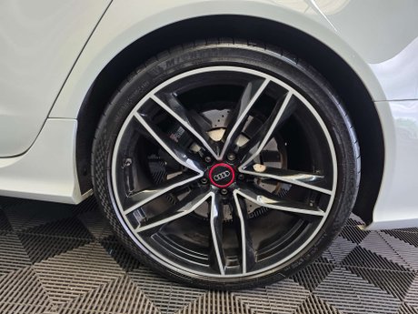 Audi RS6 4.0 TFSI V8 Estate 5dr Petrol Tiptronic quattro Euro 6 (s/s) (560 ps) 30