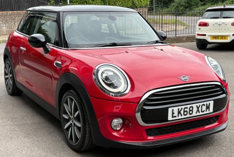 Mini Hatch Cooper 1.5 Petrol Manual Chili / Media XL 3 door - SAT NAV + APPLE CAR PLAY 15