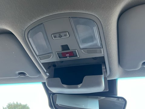 Hyundai KONA T-GDI PREMIUM MHEV 26