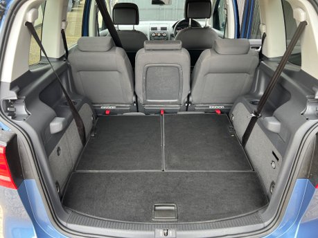 Volkswagen Touran SE TDI 12