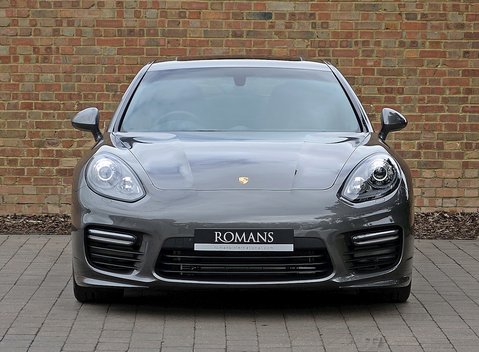 Porsche Panamera GTS 2