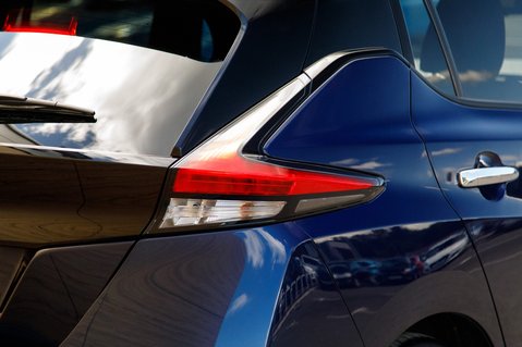 Nissan LEAF N-CONNECTA 10