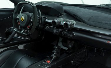 Ferrari LaFerrari 15