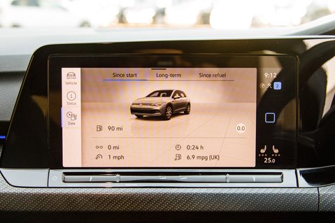 Volkswagen Golf R-LINE TSI 25