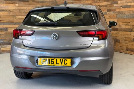 Vauxhall Astra 1.4i Turbo Elite Nav Hatchback 5dr Petrol Auto Euro 6 (s/s) (150 ps) 63