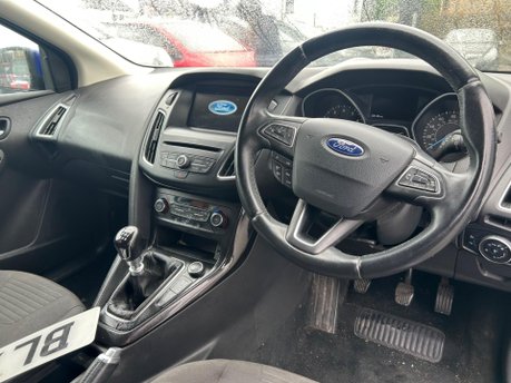 Ford Focus TITANIUM 8