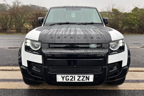 Land Rover Defender 90 D200 Hard Top MHEV 9