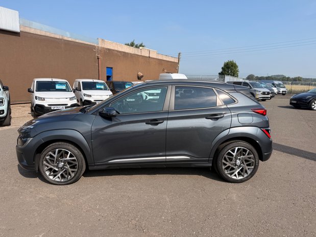 Hyundai KONA GDI PREMIUM 4