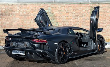 Lamborghini Aventador SVJ LP 770-4 8