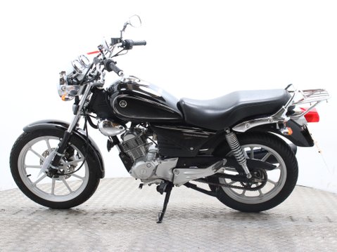 Yamaha YBR125 Custom YBR 125 CUSTOM 8