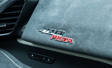 Ferrari 488 Pista 22