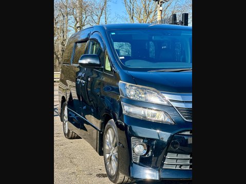 Toyota Vellfire Golden Eyes II Edition 8