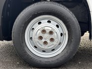 Peugeot Boxer 333 L1 H1 120 ps BlueHdi Professional - Sat Nav & Air Con 29