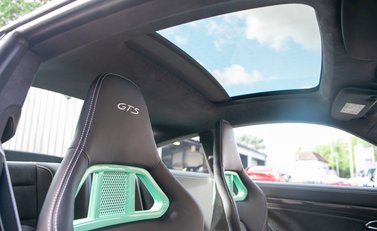Porsche 911 (991) Carrera GTS 16