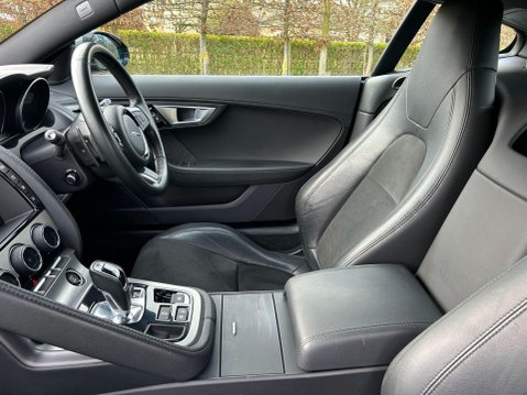 Jaguar F-Type 3.0 V6 Auto Euro 6 (s/s) 2dr 43