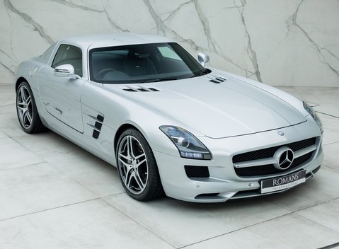 Mercedes-Benz SLS AMG 17