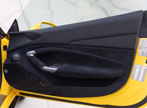 Ferrari F8 Tributo 14