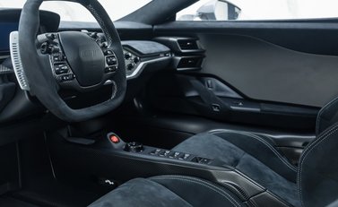 Ford GT Carbon Series 16