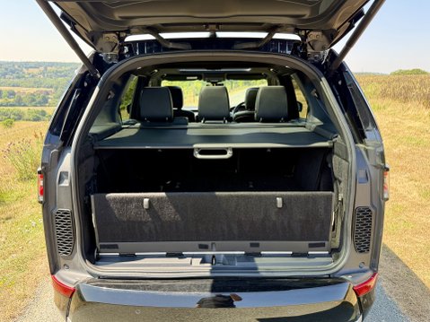 Land Rover Discovery SD6 HSE 39