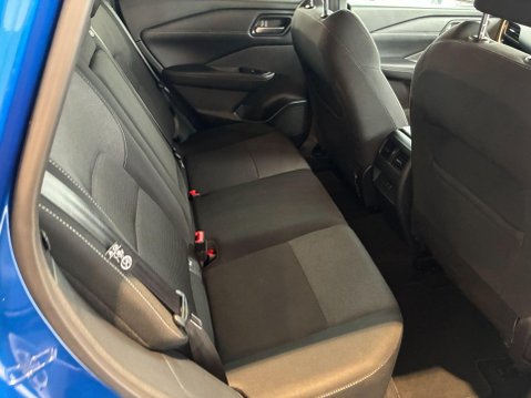 Nissan Qashqai 1.3 DIG-T MHEV N-Connecta XTRON Euro 6 (s/s) 5dr 14
