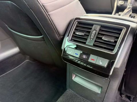 Skoda Superb 2.0 Superb Laurin & Klement TDI Semi-Auto 5dr 16