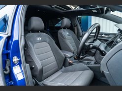 Volkswagen Golf 2.0 Golf R TSi 4Motion Semi-Auto 4WD 5dr 10