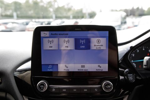 Ford Fiesta TITANIUM 22