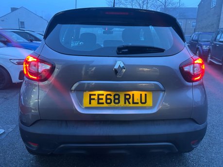 Renault Captur PLAY TCE 6