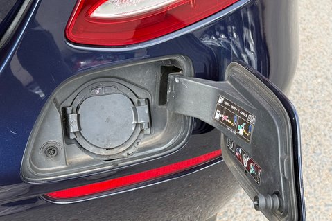 Mercedes-Benz E Class E 300 E SE PREMIUM PLUS 76