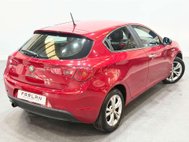 Alfa Romeo Giulietta 1.4 TB MultiAir Lusso Hatchback 5dr Petrol Manual Euro 5 (s/s) (170 bhp) 26