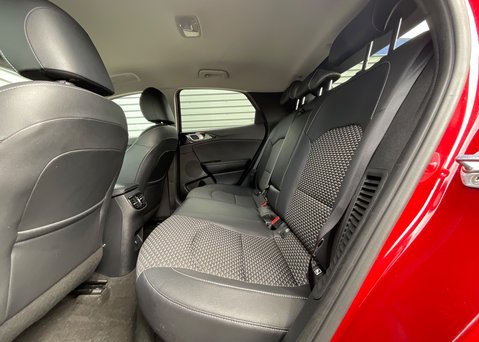 Kia Xceed 1.6 T-GDi '3' PHEV 13