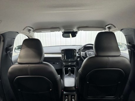 Volvo XC40 2.0 XC40 Momentum D3 5dr 44