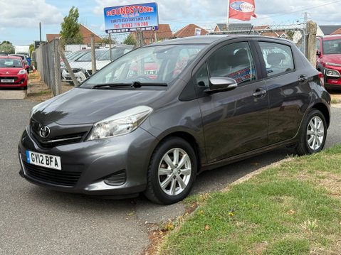 Toyota Yaris VVT-I TR 8