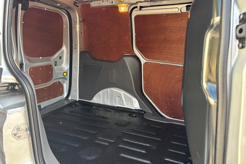 Ford Transit Connect 200 L1 Trend 100 ps Tdci Panel Van - Air Con / Sat Nav / Camera 11