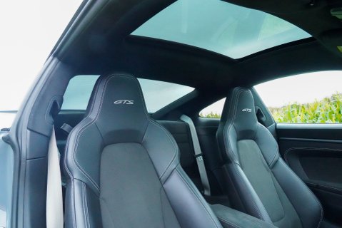 Porsche 911 CARRERA GTS PDK 10