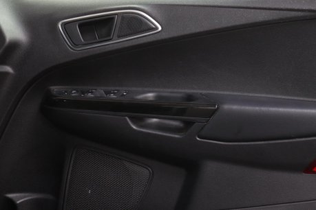 Ford B-Max TITANIUM X NAVIGATOR 36