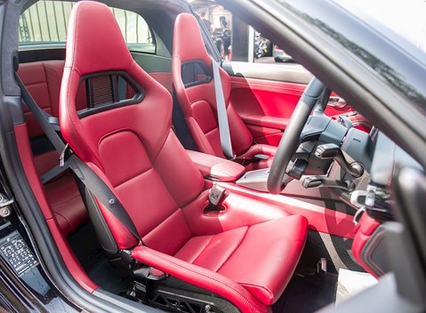 Porsche 911 (991.2) Targa 4 GTS 14